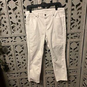 LIZ CLAIBORNE CRAZY CUTE TRUE WHITE WITH BRAIDED DECO TRIM BOYFRIEND PANTS JEANS